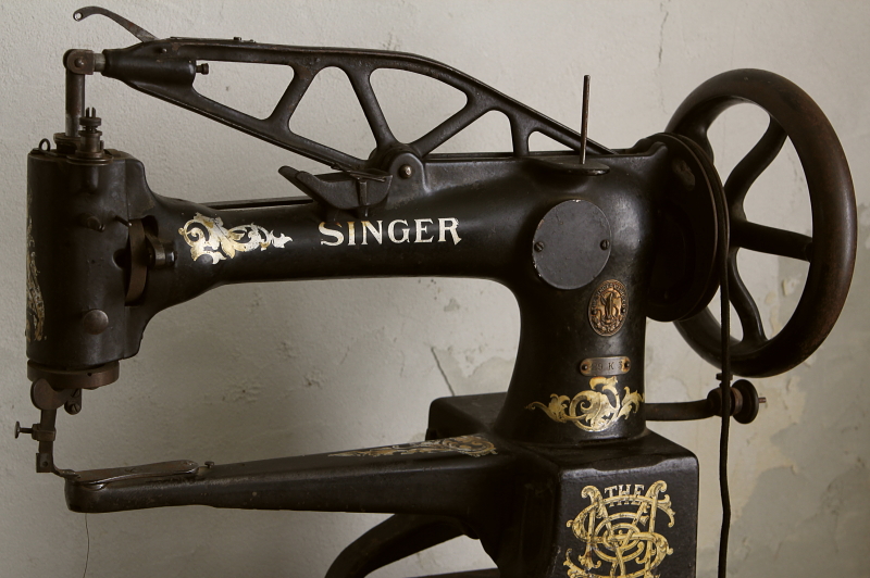 アンティークミシン シンガーSINGER29k3 靴修理皮革八方 工業産業用