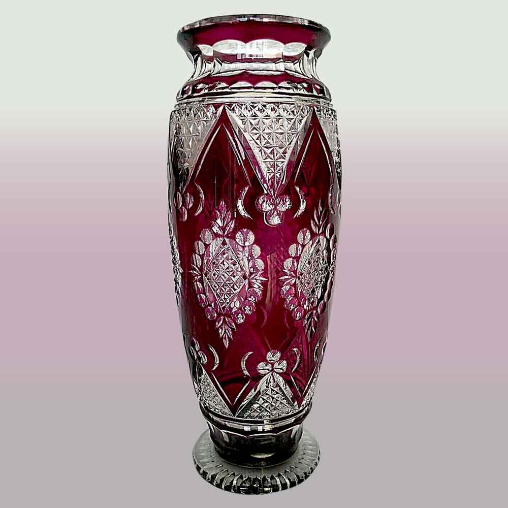 The Val Saint Lambert crystal works: The art deco vase model CDF