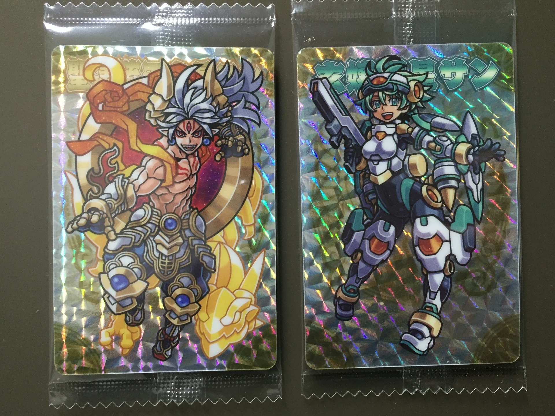 神羅万象 チョコ　魔怒暴威都市　箔押し2種 開封レビュー】神羅万象チョコ 魔怒暴威都市/マッドボーイシティ(激突