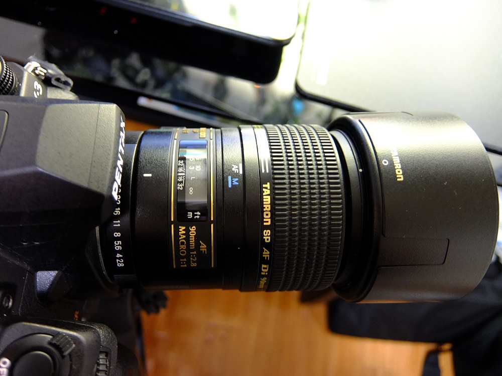 TAMRON SPAF 90mm f2.8 Di macro - とるなら