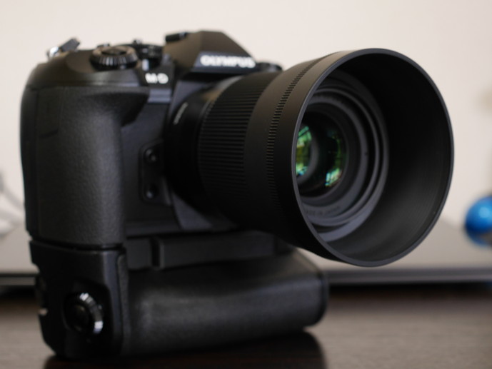 E-M1 Mark IIに追加グリップ「HLD-9」は必要か？【機材レビュー