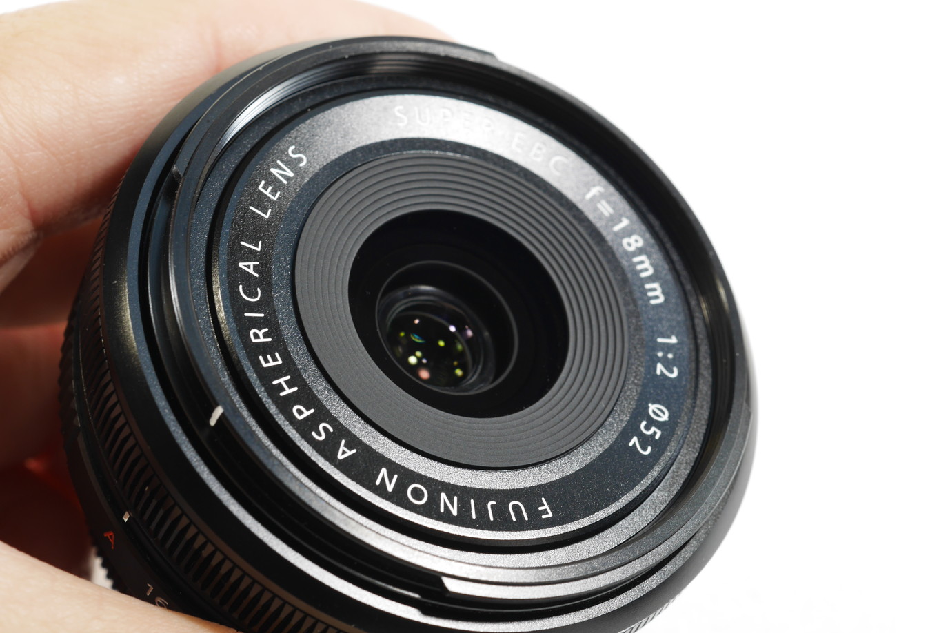 手のひらFUJINON XF18mmF2 R 交換レンズレビュー - とるなら