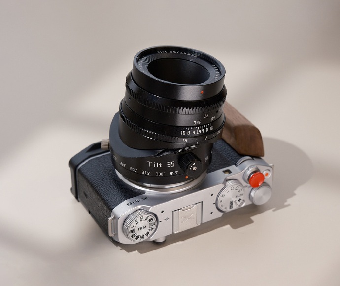 銘匠光学 TTArtisan Tilt 35mm F1.4 APS-C 正式発表 - とるなら