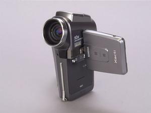 ASCII.jp：Xacti DMX-HD1 (1/2)