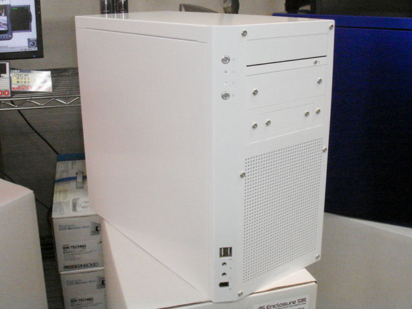 ASCII.jp：アビー製アルミケースの新色「COLOR EDITION」第2弾が来週