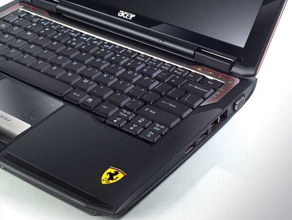 ASCII.jp：九十九電機、フェラーリ公認の12.1インチノートPCを限定発売