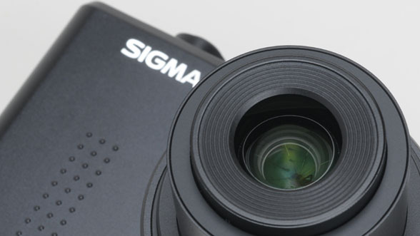 ASCII.jp：コンデジとは一味違うシグマ「DP2」 (1/5)