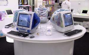 ASCII.jp：花柄iMac、アキバでも販売開始