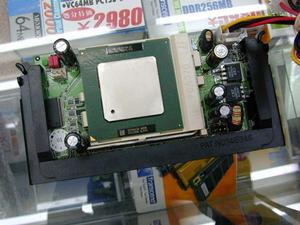 ASCII.jp：Tualatinコア版CPUをSlot1で利用可能になるゲタが来週にも