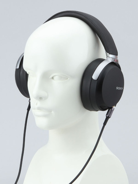 ASCII.jp：絶妙なバランス！ 6万円のソニー最上級ヘッドフォン「MDR-Z7