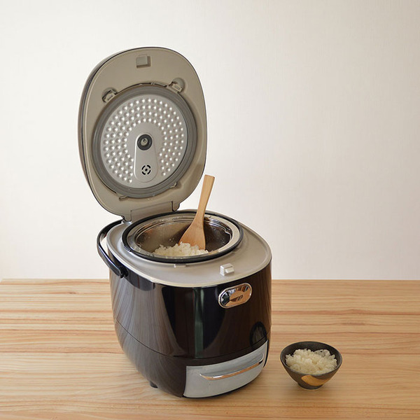 ASCII.jp：毎日のご飯を低糖質に変える！ サンコー糖質カット炊飯器