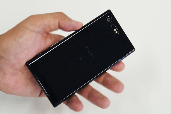 ASCII.jp：スペックが下がって逆に良かったSIMフリー版「Xperia X