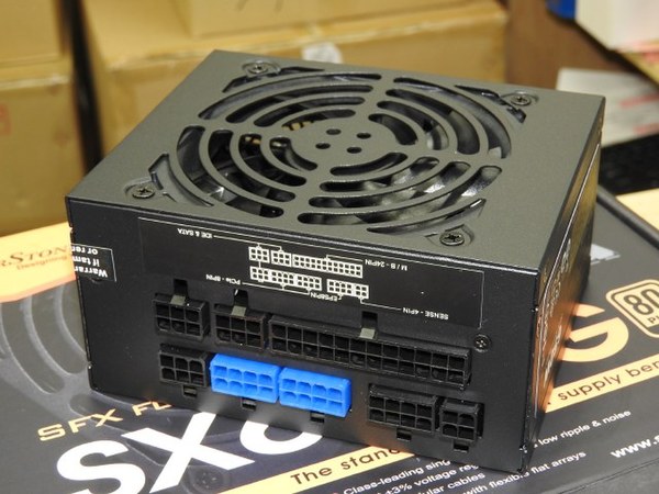 ASCII.jp：柔らかケーブル採用のフルモジュラーSFX電源がSilverStoneから