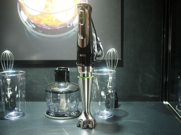 ASCII.jp：ブラウン最強ハンドブレンダー