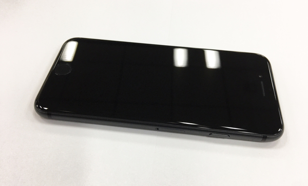 ASCII.jp：「iPhone 8のスペースグレイ、ブラックじゃないか説」を検証する