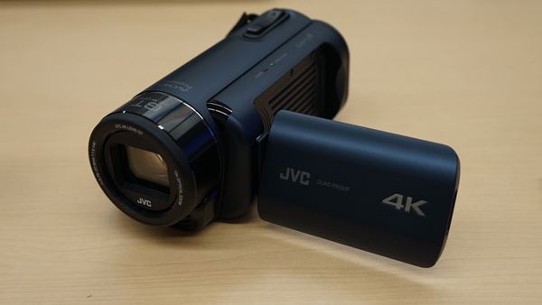 ASCII.jp：5m防水の本格4KビデオカメラがJVCから発売に