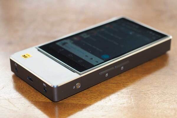 ASCII.jp：非常に多機能、使い込むのが楽しみな「FiiO X7 Mark II」 (1/4)