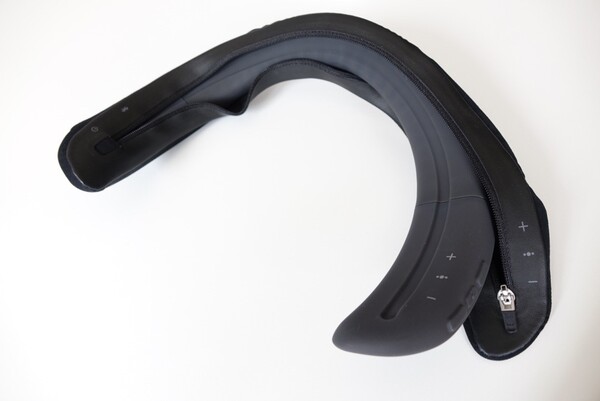 ASCII.jp：BOSEとソニーの首かけスピーカー、テレビか音楽で選び方が