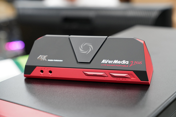 ASCII.jp：4Kパススルーにも対応の鉄板ゲームキャプチャー「AVT-C878