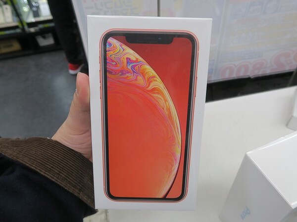ASCII.jp：物理的にSIMが2枚入る！ iPhone XRの香港版がアキバに登場！