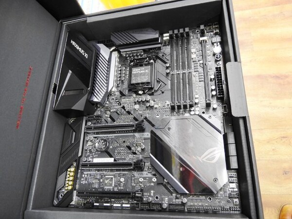 ASCII.jp：ASUSのハイエンドZ390マザーは新コネクターNODE搭載