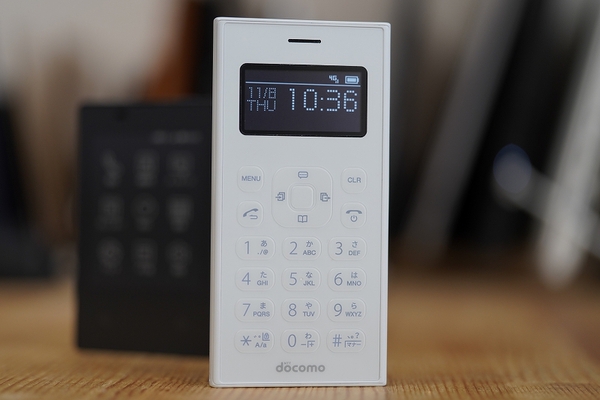 ASCII.jp：ドコモ「ワンナンバーフォン」レビュー！ 裏技でiPhoneとも