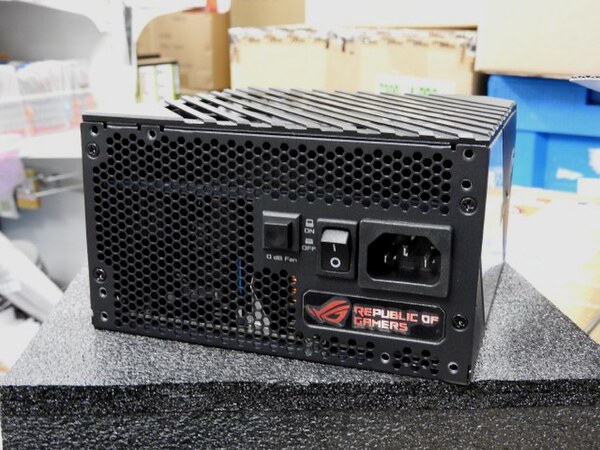 ASCII.jp：ASUSのハイエンド電源「ROG-THOR」シリーズが誕生