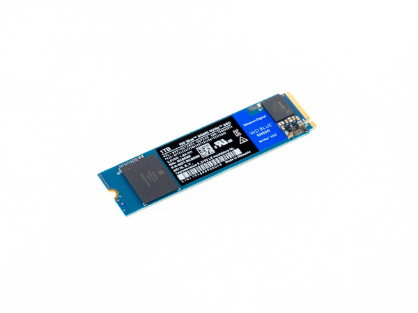 ASCII.jp：2020年最初の新型SSD WD Blue SN550 NVMe SSDを試す (1/3)