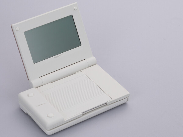 ASCII.jp：デザイン一新の新ポメラ DM5の使い心地はいかに？ (1/3)