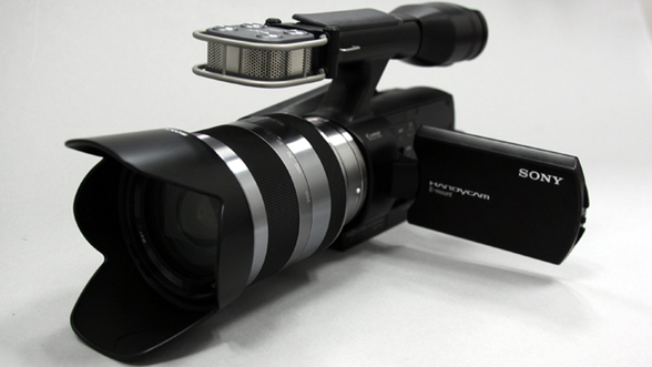 ASCII.jp：ソニー「ハンディカム NEX-VG10」速攻レビュー (1/5)