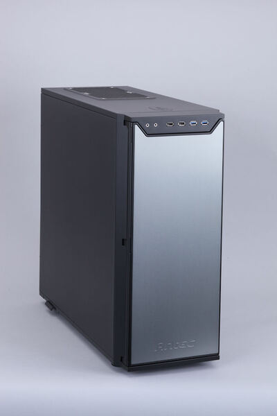 ASCII.jp：あの人気PCケースの後継、Antec P280はどう変わった？ (1/3)