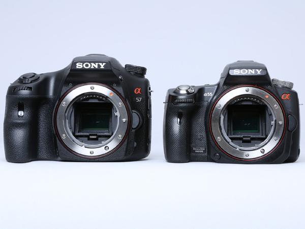 ✨️ SONY ソニー α57 ✨️S数1257枚 カメラバッグ付 一眼レフ ソニー