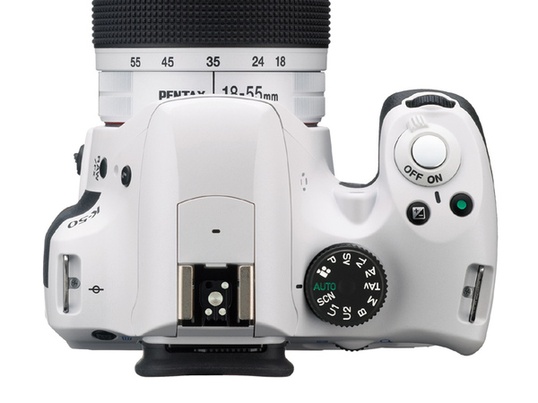 ASCII.jp：キットレンズも防滴仕様のエントリー一眼レフ「PENTAX K-50」