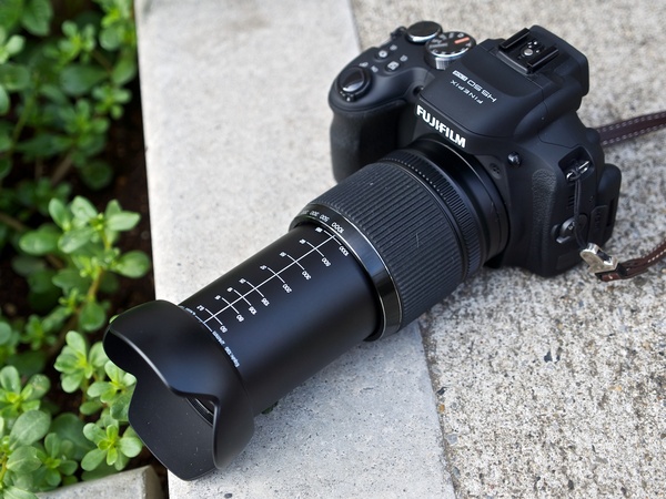 ASCII.jp：40倍超ズームの“ネオ一眼”「FinePix HS50EXR」で猫撮り (1/2)