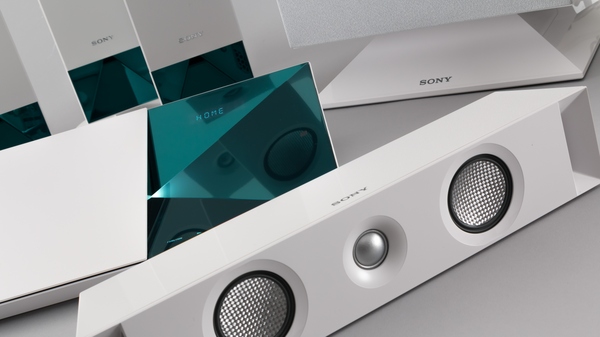 ASCII.jp：スマホから操作もできるBDV-N1WLの真価を問う！（後編） (1/3)