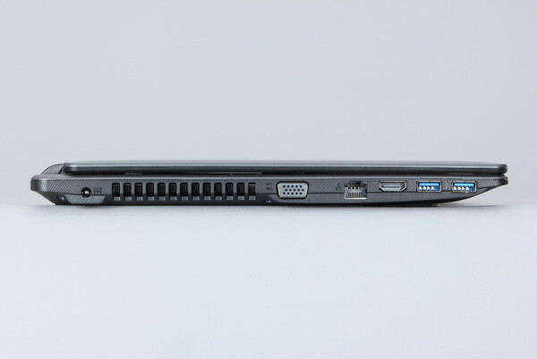 ASCII.jp：オフィスでも末長く使えるノートPC「Endeavor NJ3900E」 (1/3)