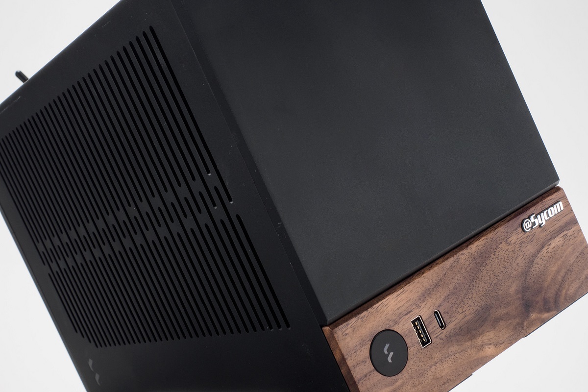 ASCII.jp：大人気の10.4L小型ゲーミングPCがDDR5＆第14世代Core、静音