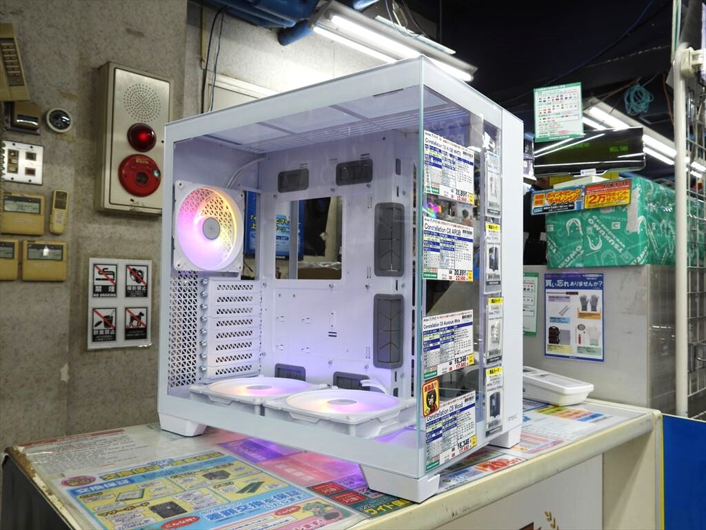 35mm厚・160mmARGBファン2基を備えるピラーレスPCケース - 週刊アスキー