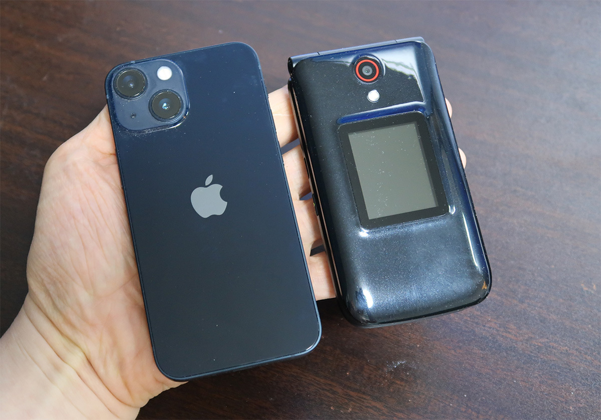 KaiOS搭載折りたたみケータイを入手！ 「Orbic JOURNEY Pro 4G」は新た