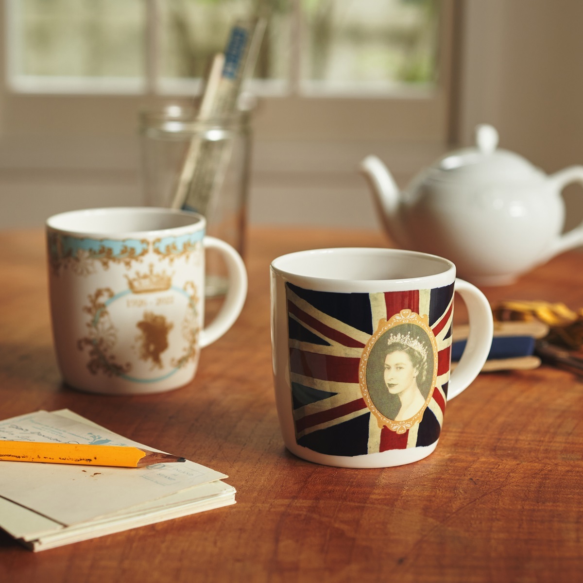 英国食器フェアで見つけた！ 世界に1,000個しかない「エリザベス女王