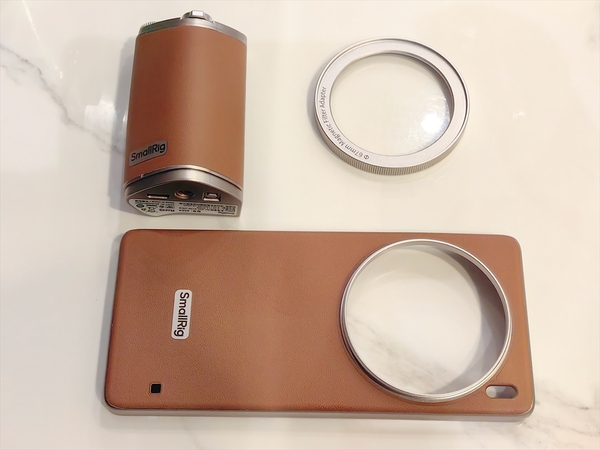 ASCII.jp：vivoのカメラフォン「X100 Ultra」はカメラグリップで