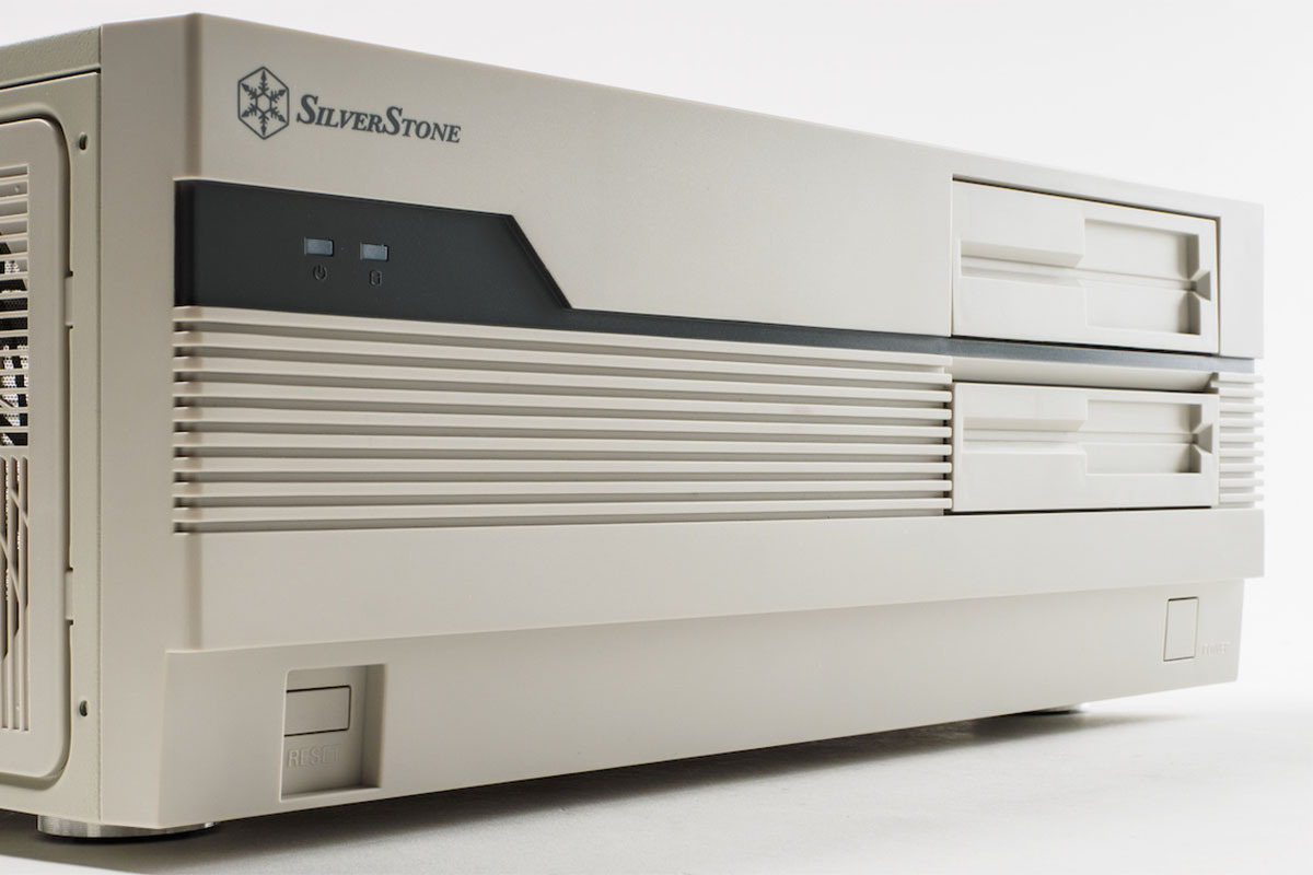 ASCII.jp：ちょいダサ、でもそこがいい。PC-98風レトロPCケースが