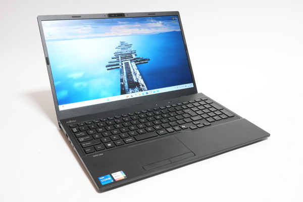 ASCII.jp：8万円台で買える最新モバイルPCの速度を計ってみた=富士通