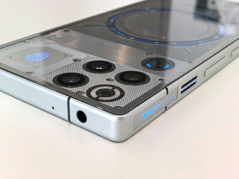 世界初の「水冷」搭載ゲーミングスマホ「REDMAGIC 11 Pro」を日本上陸