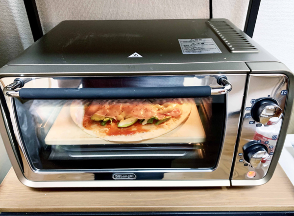 ASCII.jp：デロンギのオーブントースターなら自宅でピザが焼けちゃう