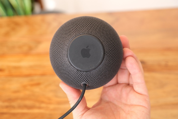 ASCII.jp：アップルの技術を結集した「HomePod mini」音質に満足 (1/4)