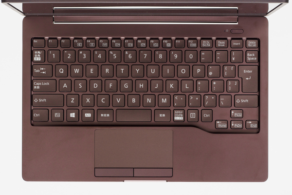 ASCII.jp：無駄を削いだシンプルデザインで軽快な使用感、第11世代Core