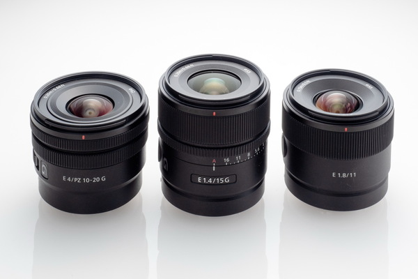 ASCII.jp：ソニーのα新レンズ広角3兄弟どれを選ぶ!? 「15mmF1.4