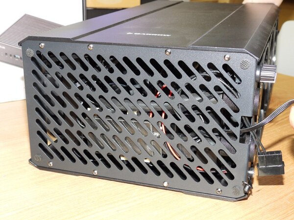 danger den ラジエーターボックス 本格水冷 ASCII.jp：ラジエーター