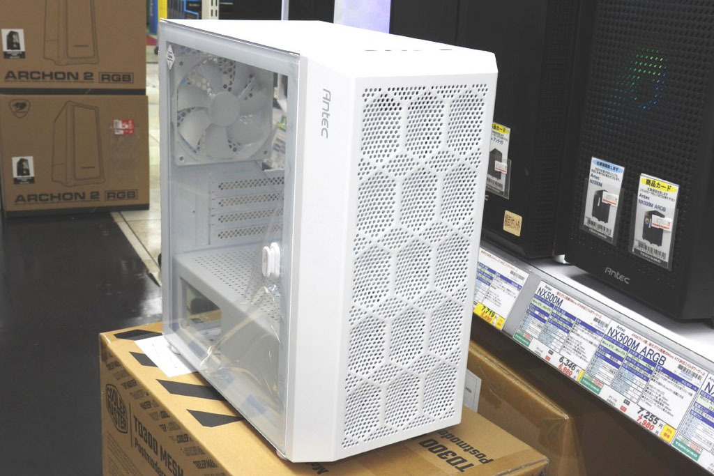 ASCII.jp：白色でリーズナブルなAntecの新Micro ATXケース